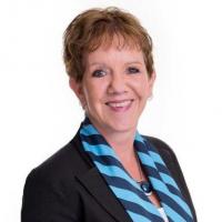 Robyn Clews Harcourts Real Estate