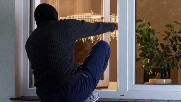 Man arrested for home invasion in Greehithe - Neighbourly Albany, Auckland