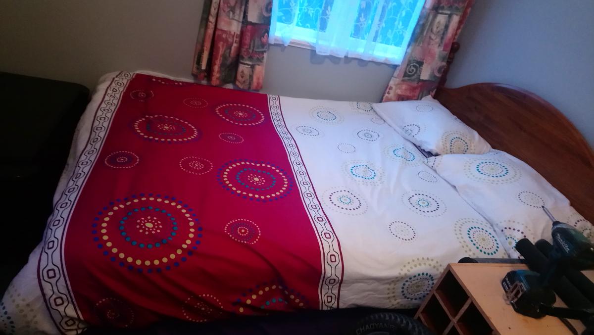Free Double Bed Neighbourly Avalon, Lower Hutt