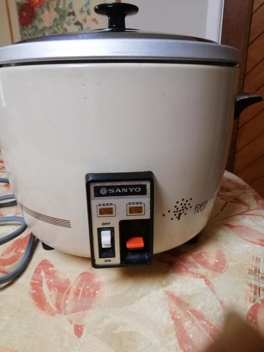 Large rice cooker Sanyo - Neighbourly Ilam, Christchurch
